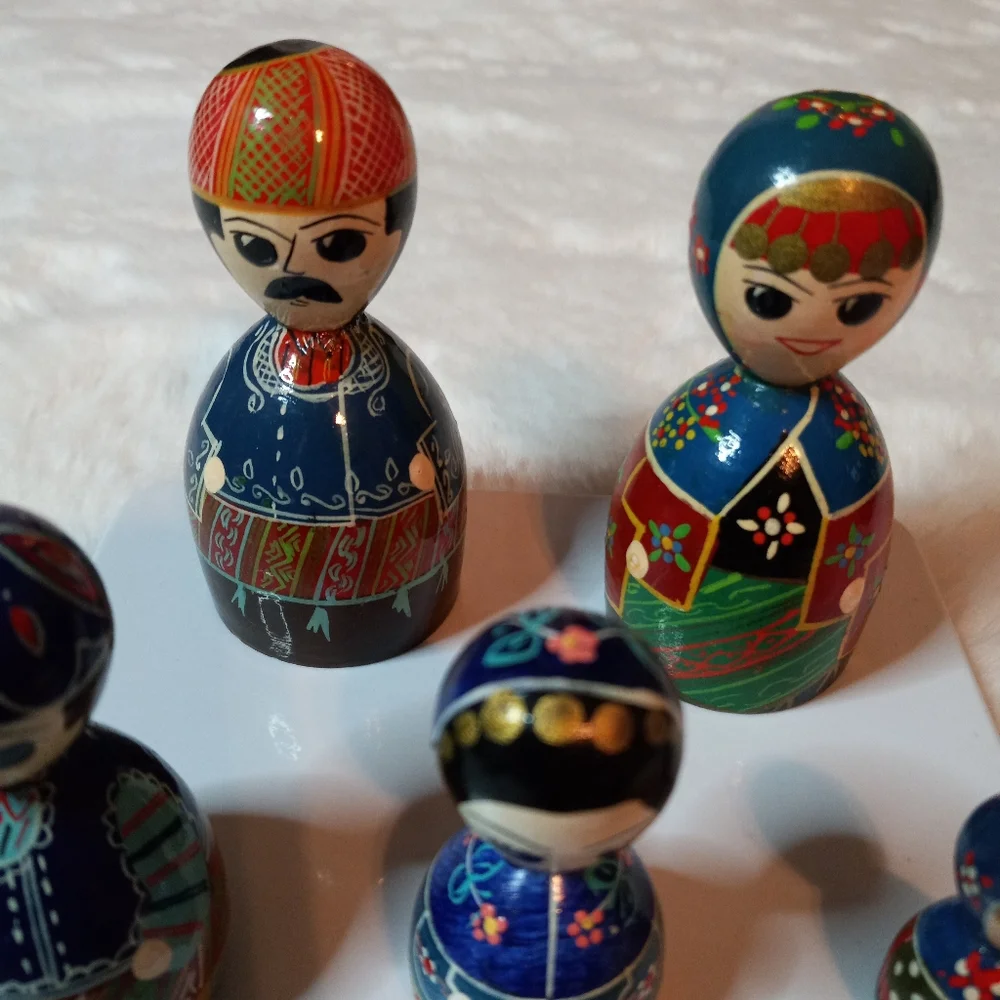Vintage Doll Wood Turned Hand Painted Family